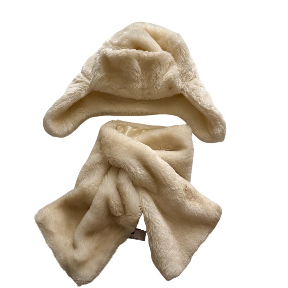 Old Navy Faux Fur Trapper Hat & Scarf Set - M/L